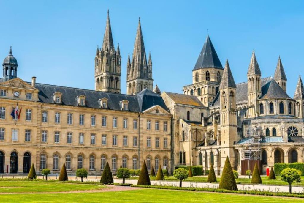 Appart 90M2 Lumineux, Centre, Vue Eglise Penchee カーン エクステリア 写真